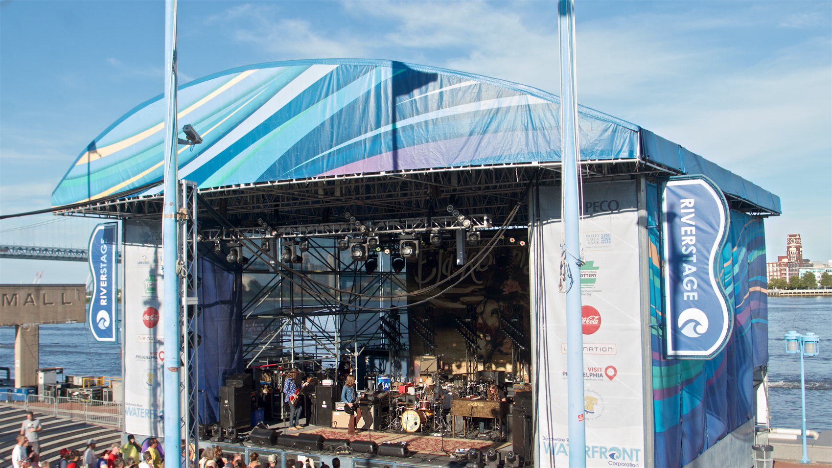 River Stage
Philadelphia, PA
August 17, 2016

DerekBrad.com